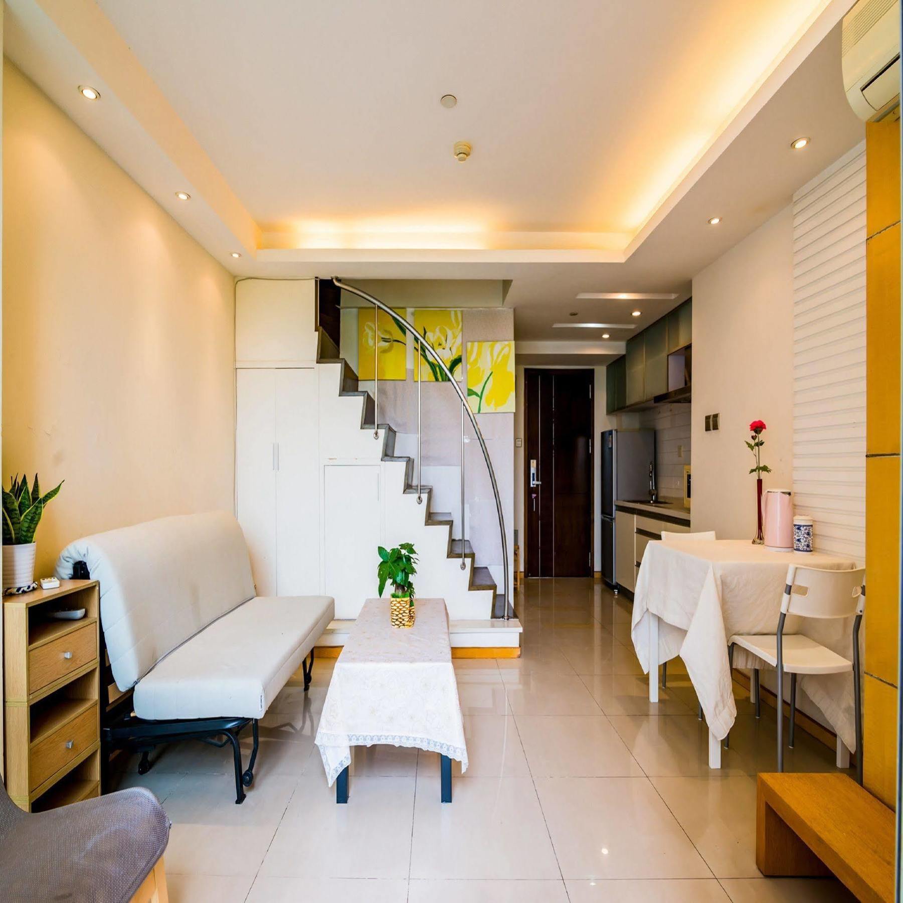 Hotel Century Service